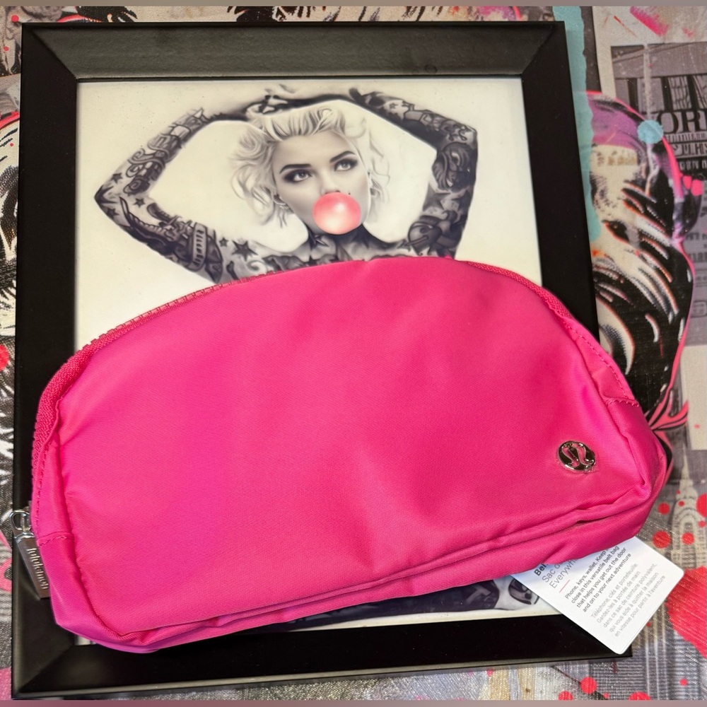 *SOLD:DO NOT BUY*NWT* Lululemon Everywhere Belt Bag
